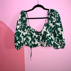 Puff sleeve crop top